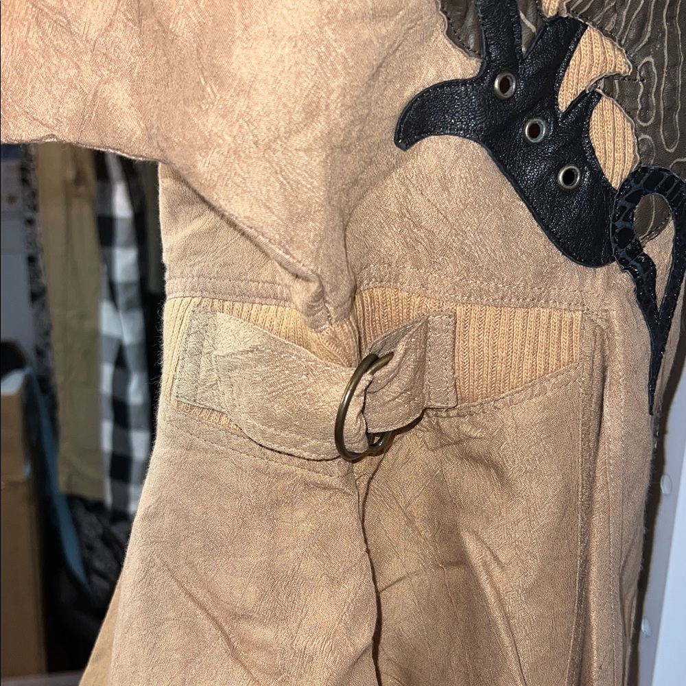 VINTAGE Cache Tan Skirt Set with Black Accents - Picture 9 of 13